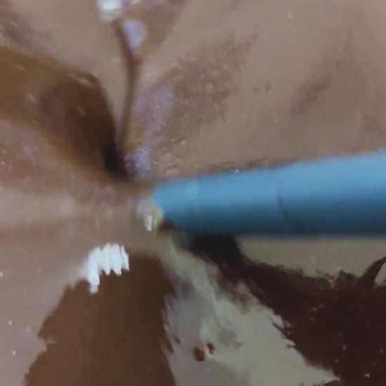 black soap shampoo